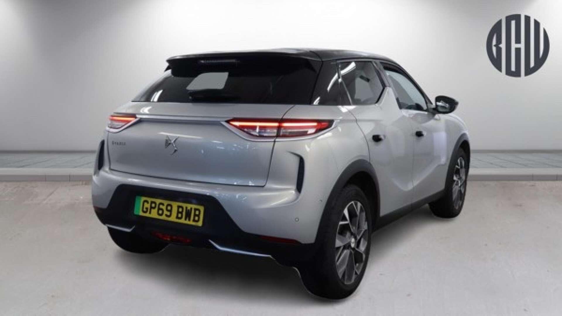 DS Automobiles DS 3 Crossback view 4