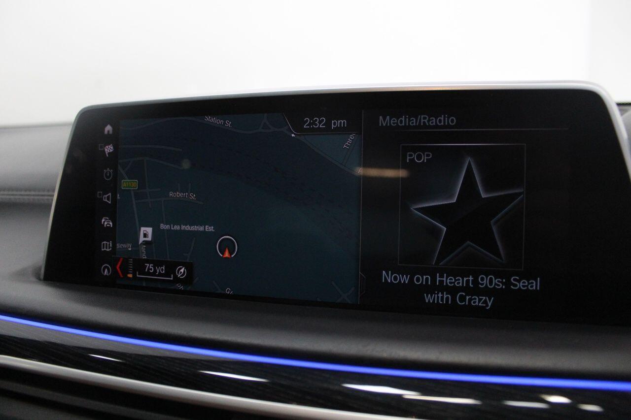BMW 7 Series view 44