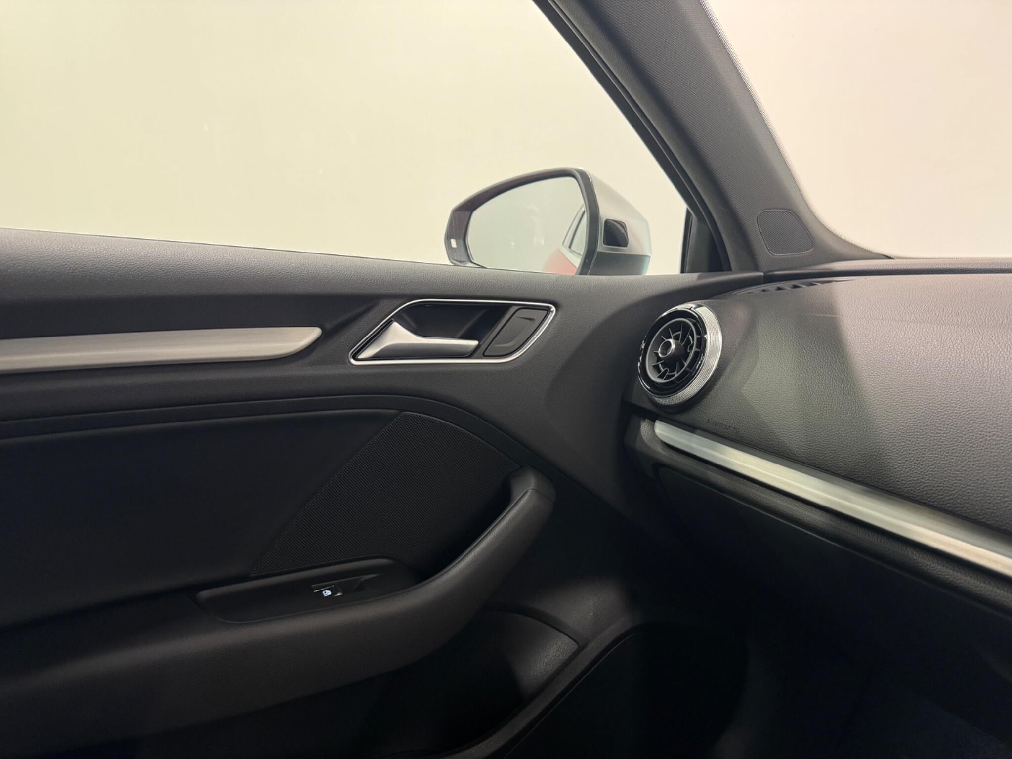 Audi S3 view 26