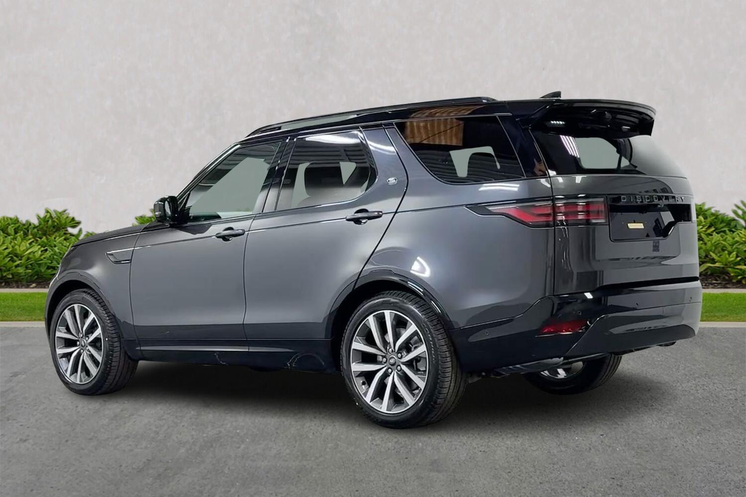 Land Rover Discovery view 2