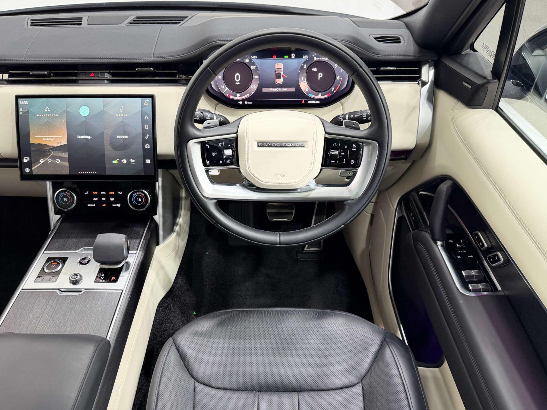 Land Rover Range Rover view 21