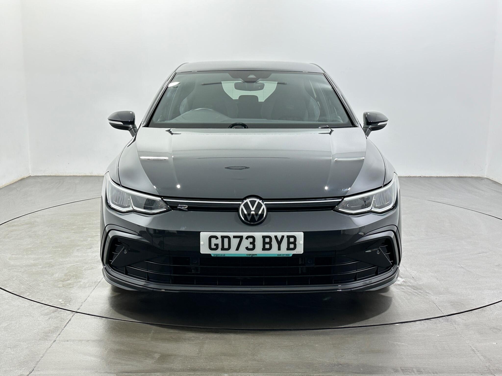 Volkswagen Golf view 3