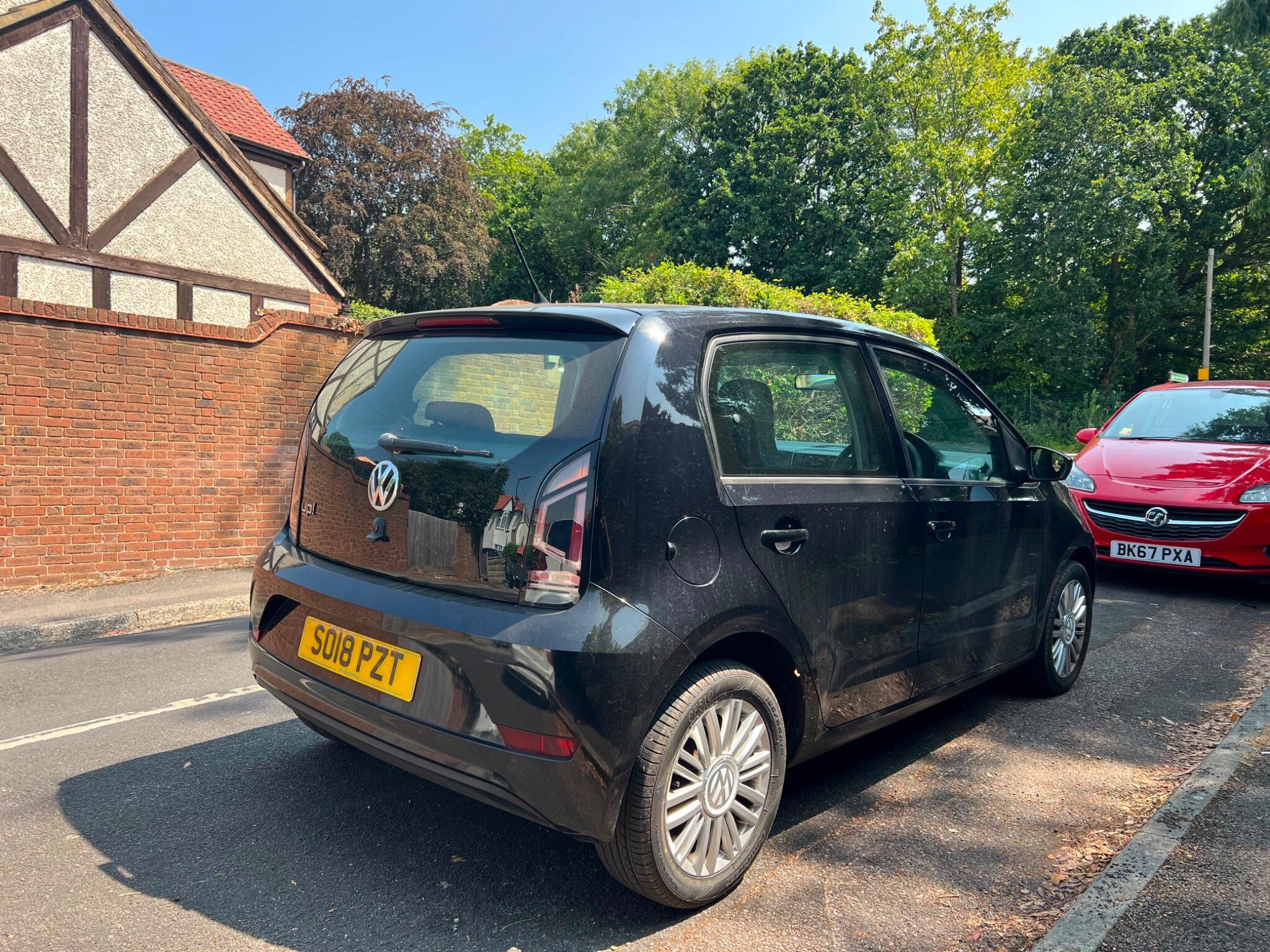 Volkswagen Up! view 2