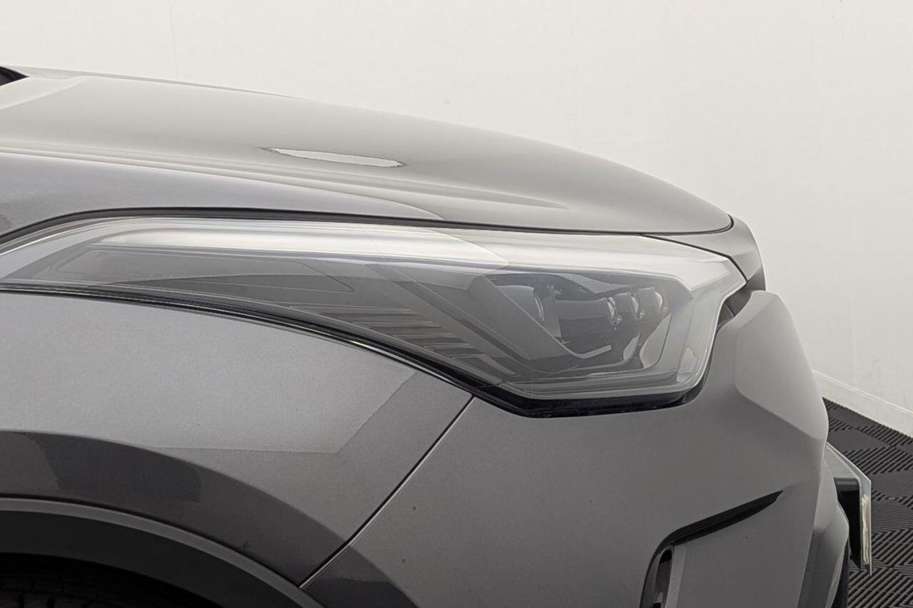 Toyota C-HR view 39