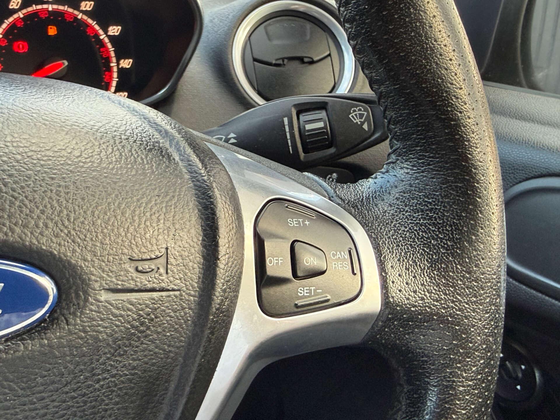 Ford Fiesta view 56