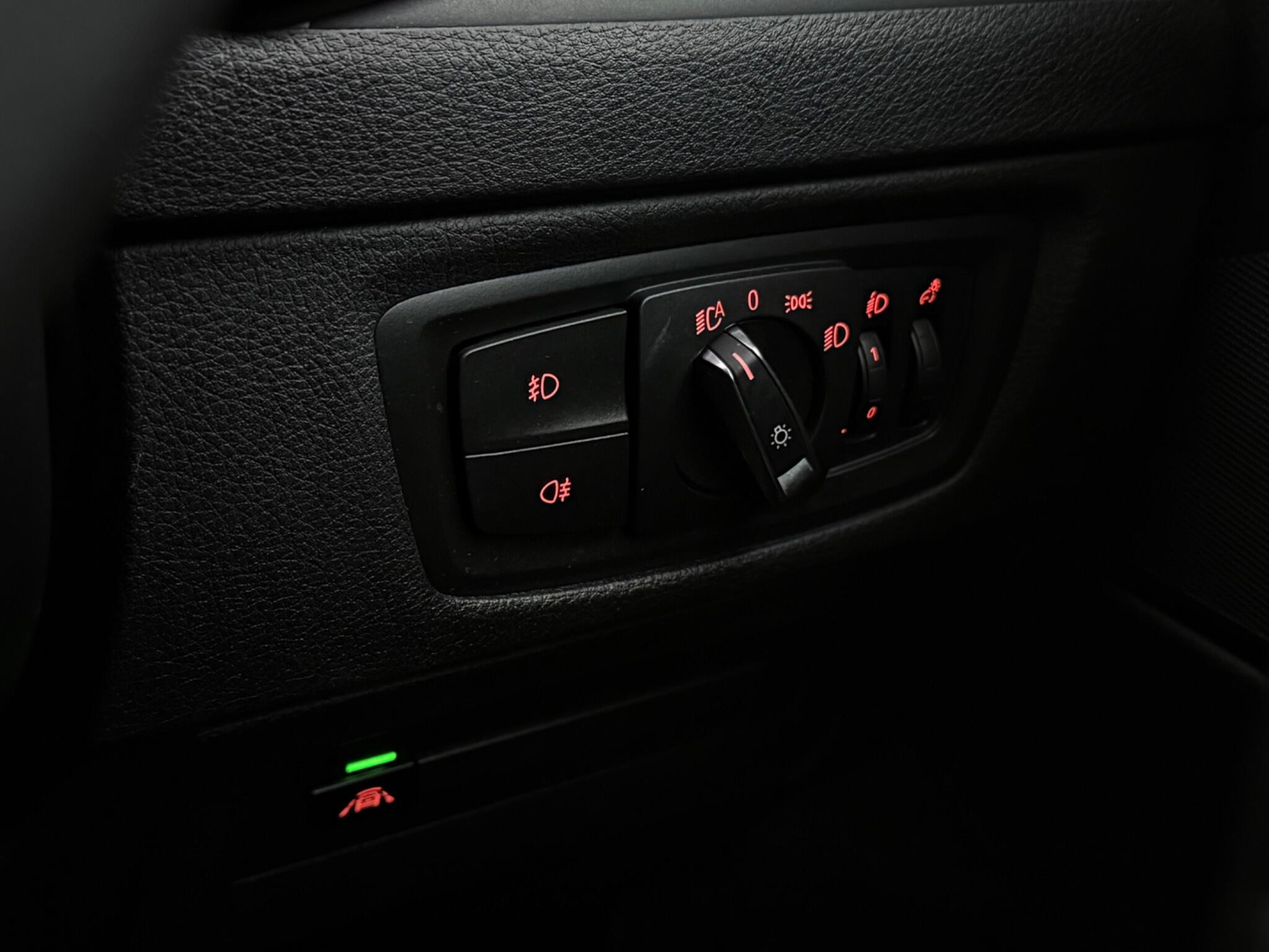 BMW 2 Series view 18