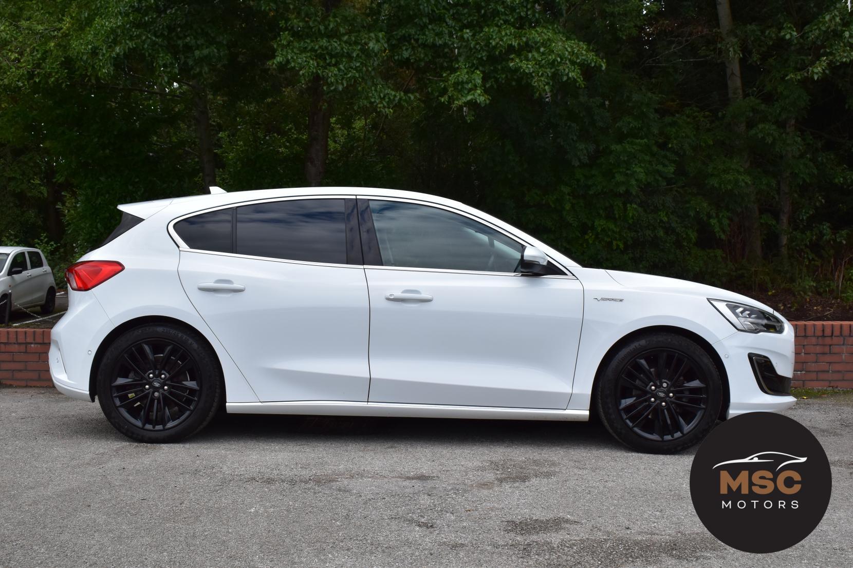 Ford Focus view 22