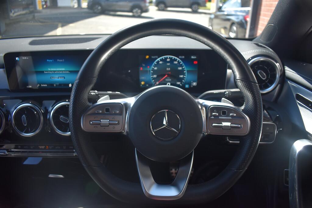 Mercedes-Benz Cla view 52