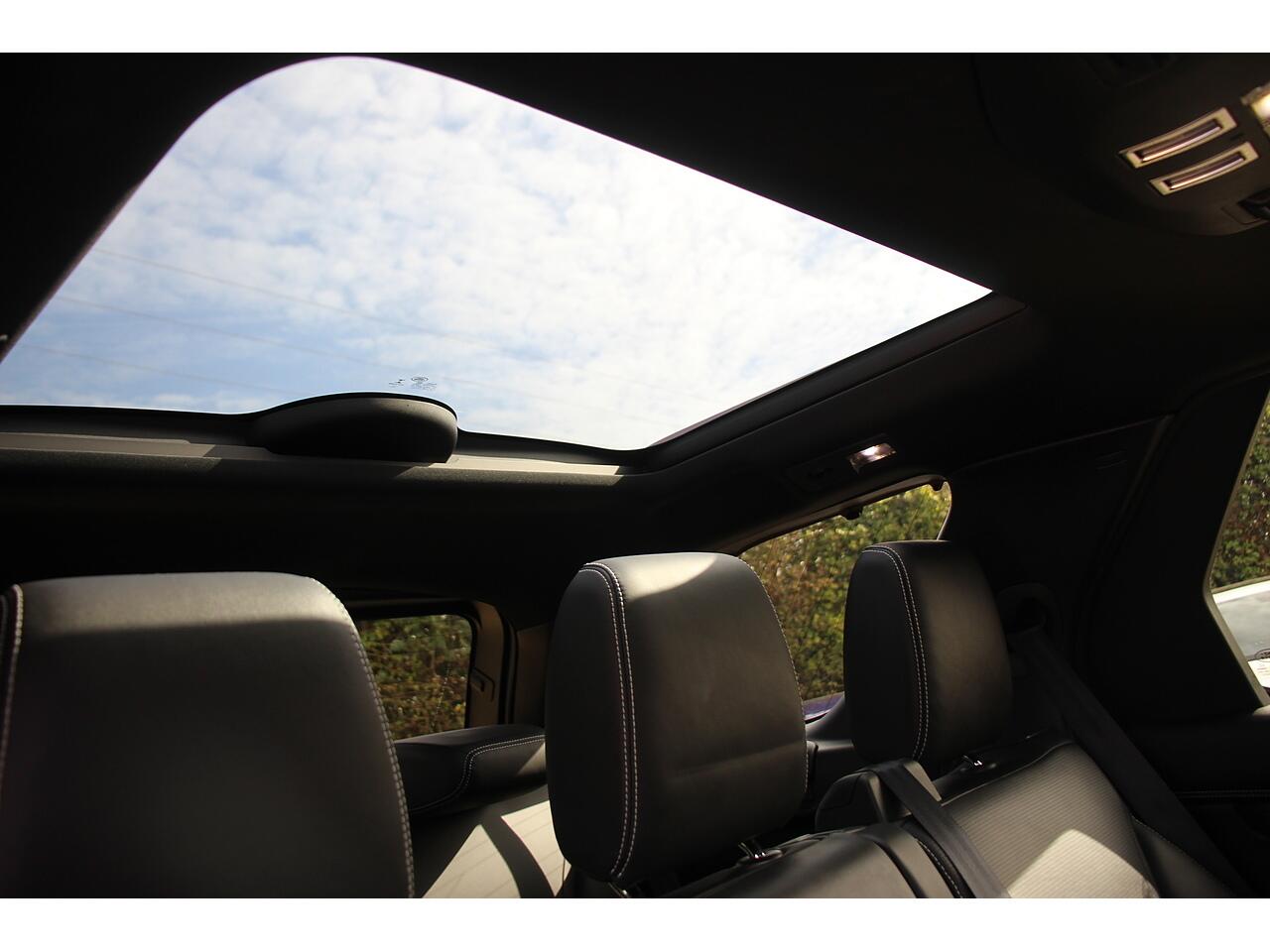 Land Rover Discovery view 26
