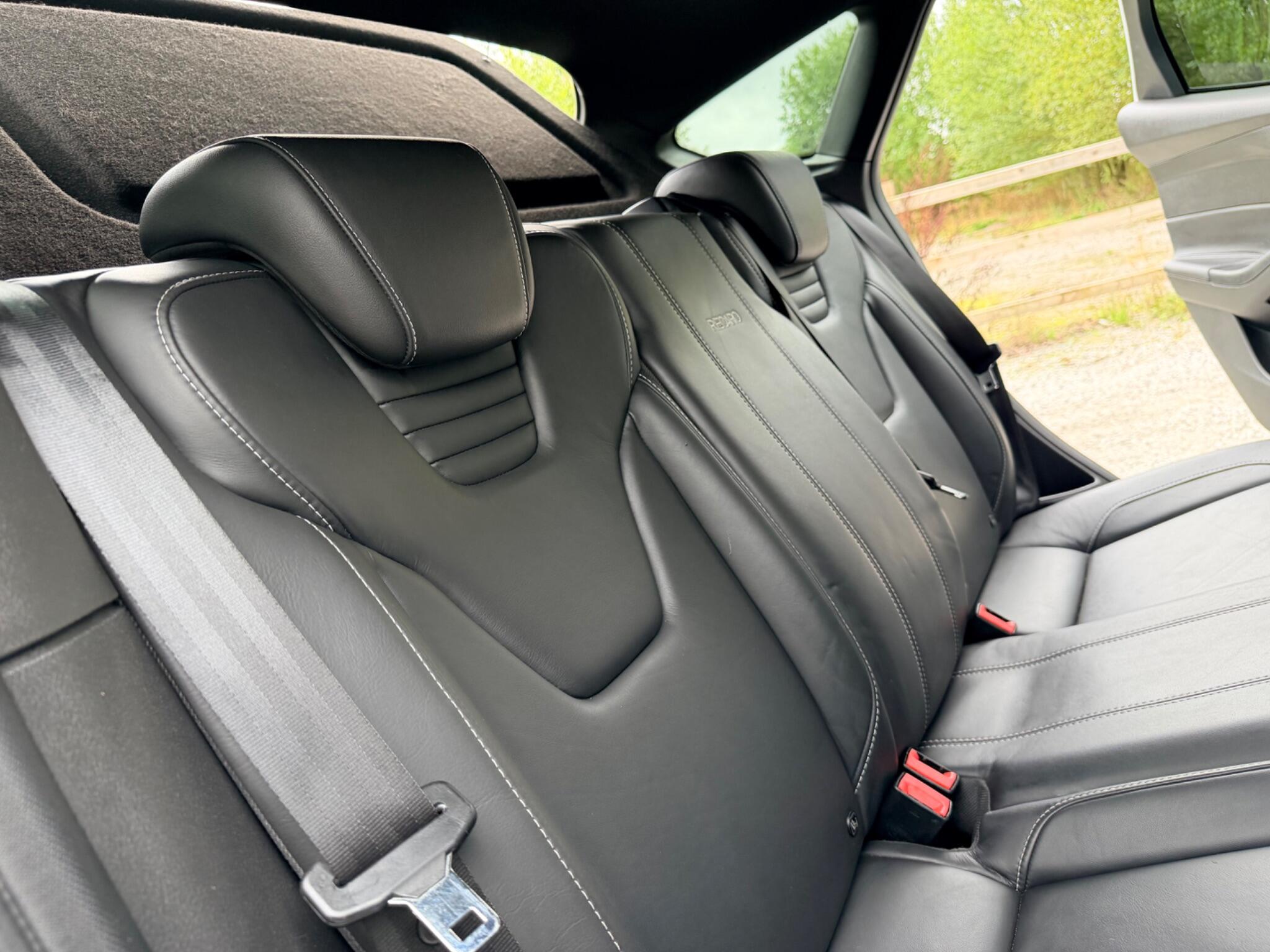 Ford Focus view 16