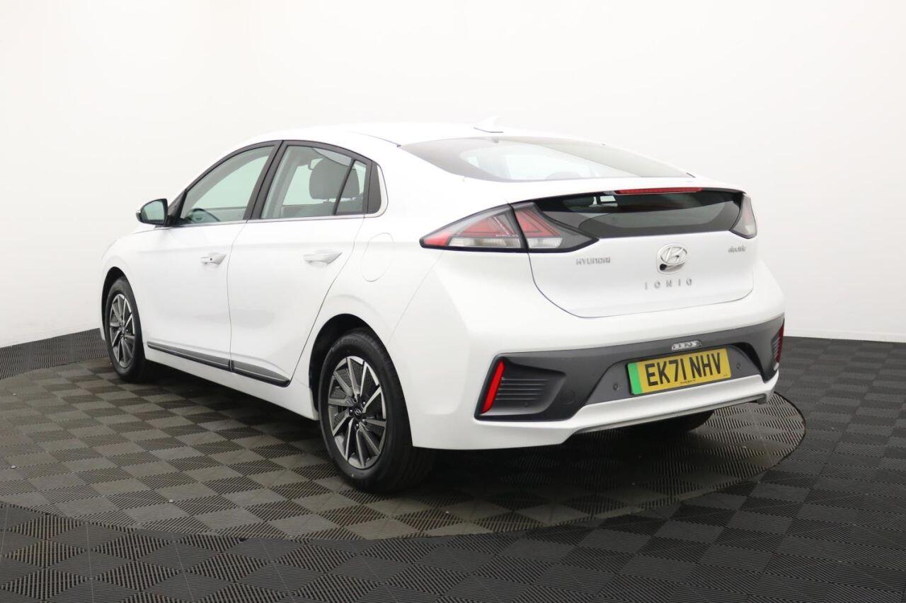 Hyundai Ioniq view 7