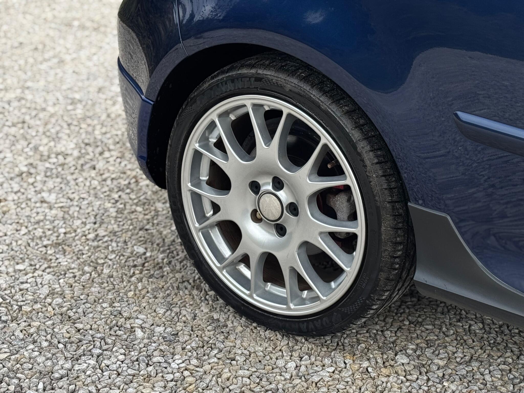 Volkswagen Golf view 67