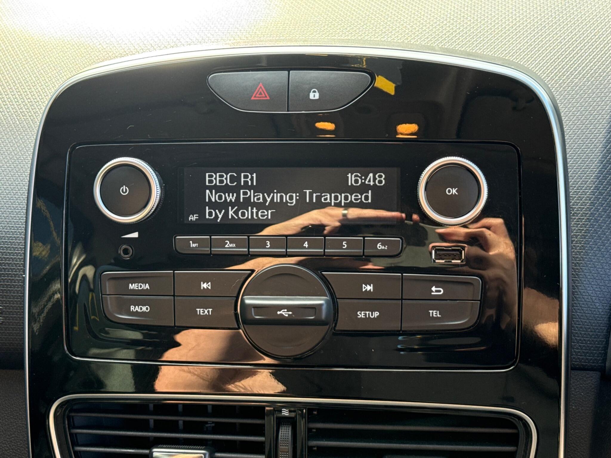 Renault Clio view 30