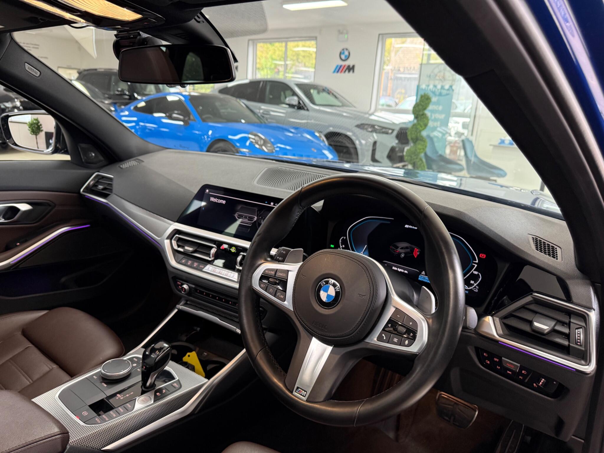 BMW 3 Series view 33