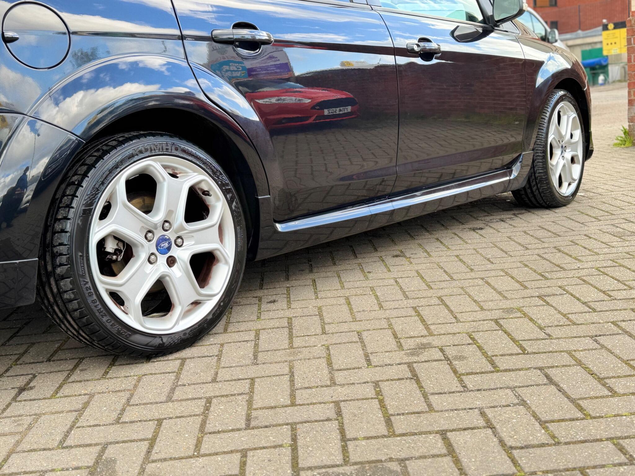 Ford Focus view 11