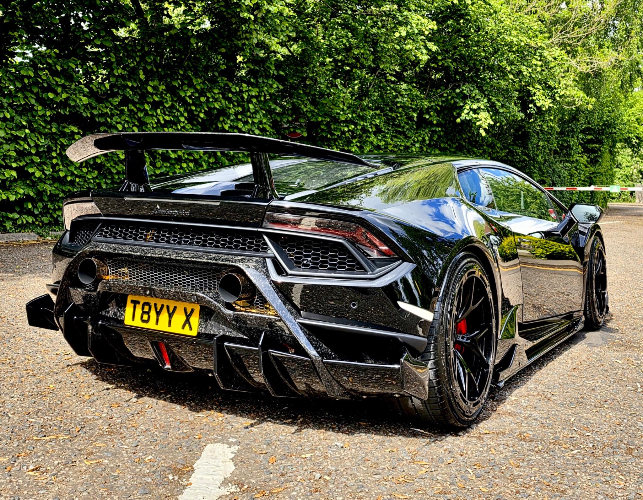 Lamborghini Huracan view 23