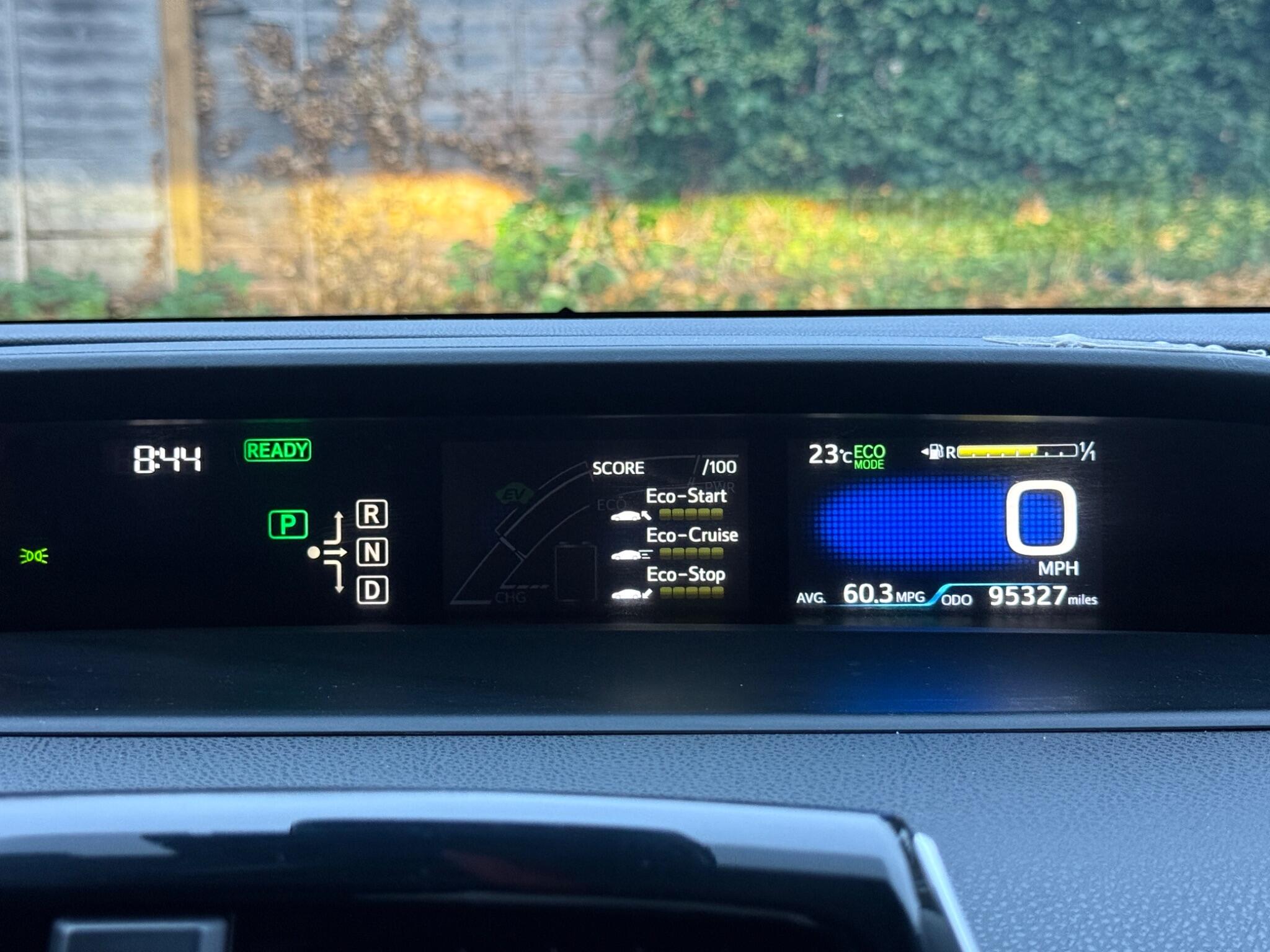 Toyota Prius - Image 39