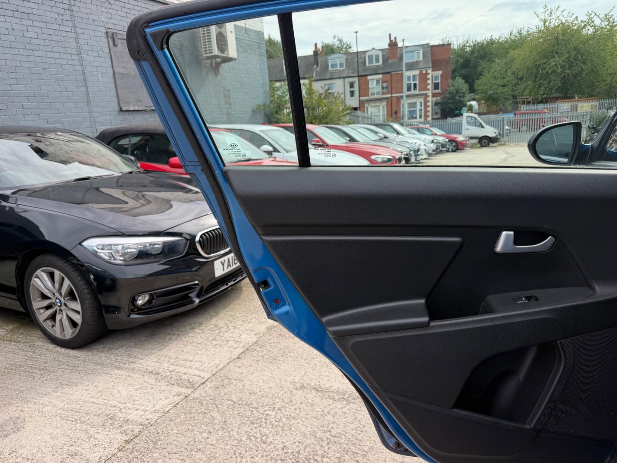 Kia Sportage view 25