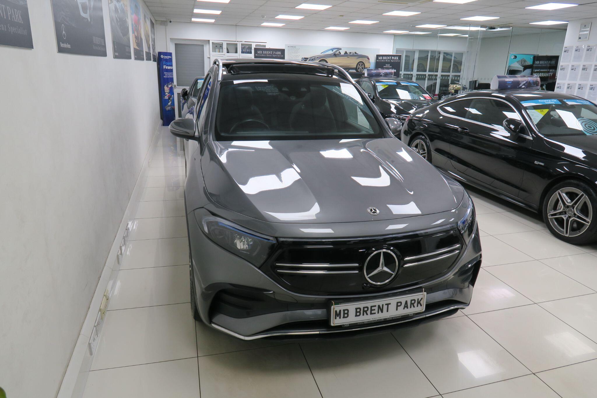Mercedes-Benz EQB view 4