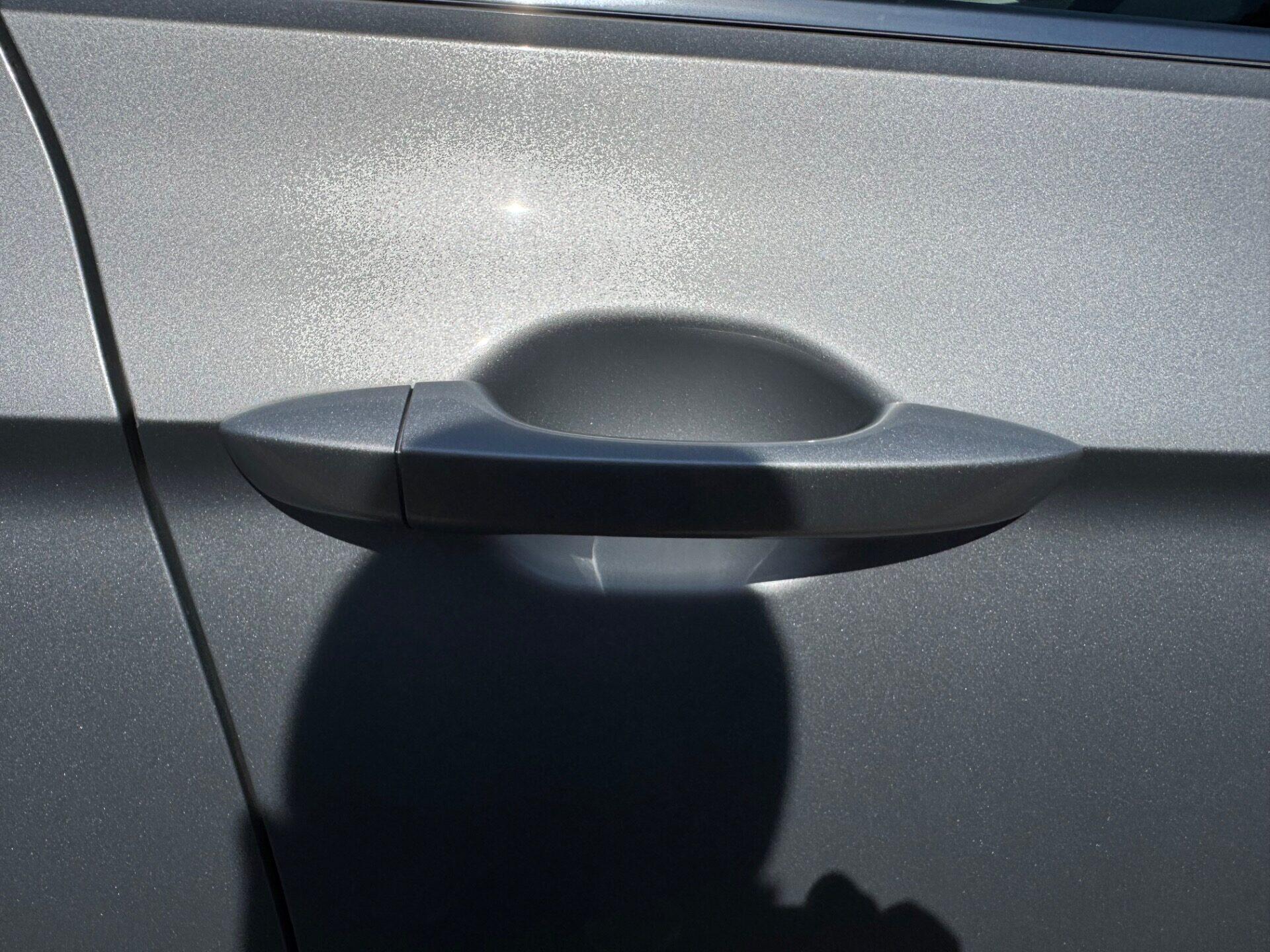 Volkswagen Passat view 19