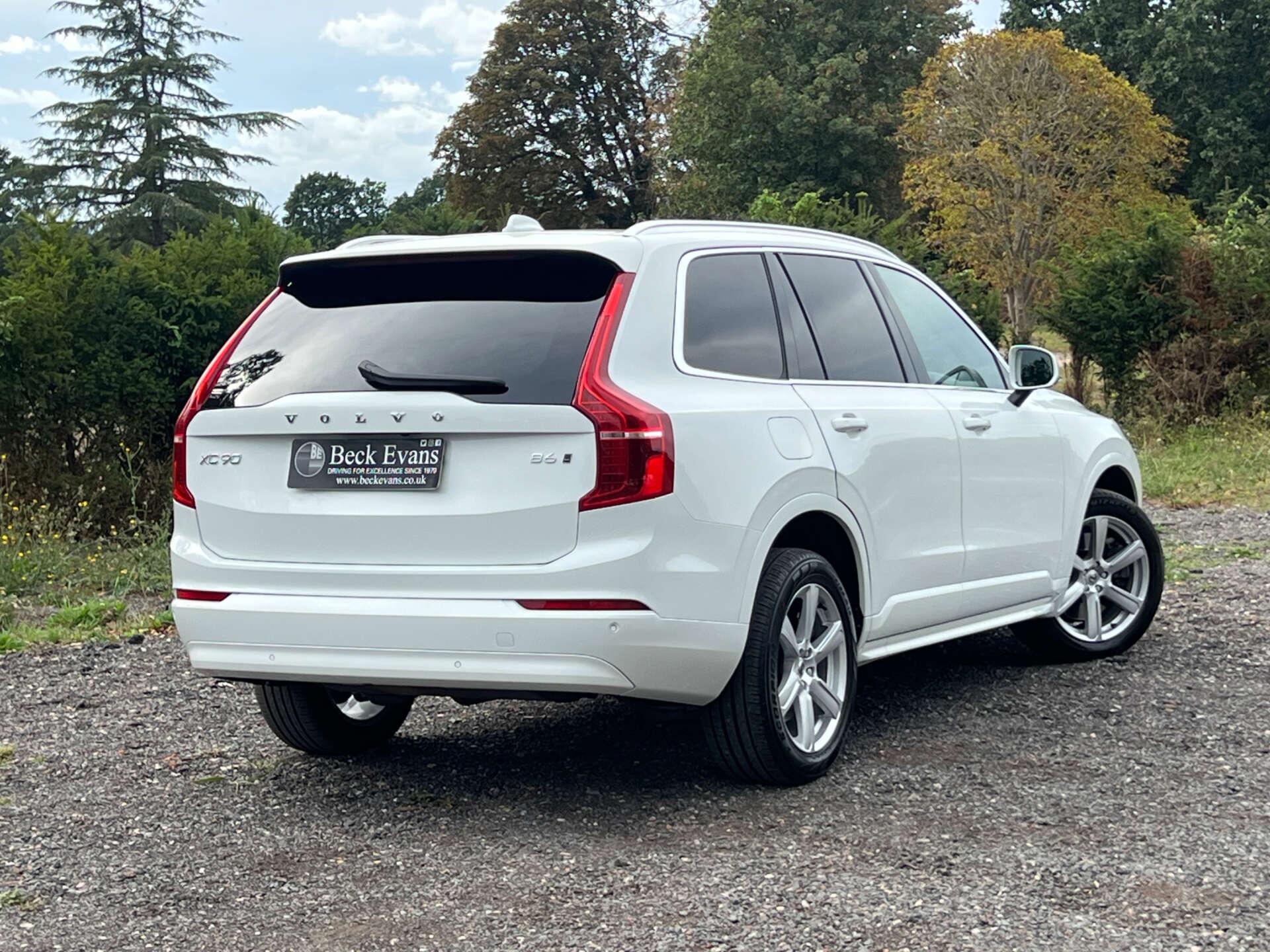 Volvo XC90 view 33