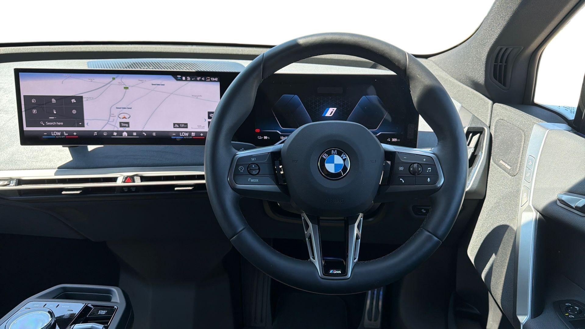 BMW Ix view 5