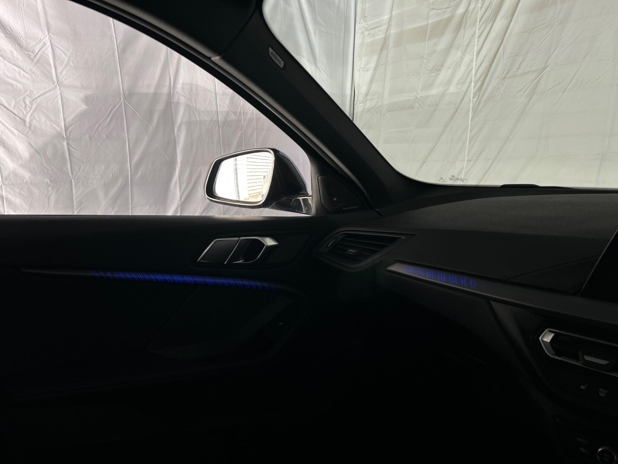 BMW 1 Series view 20