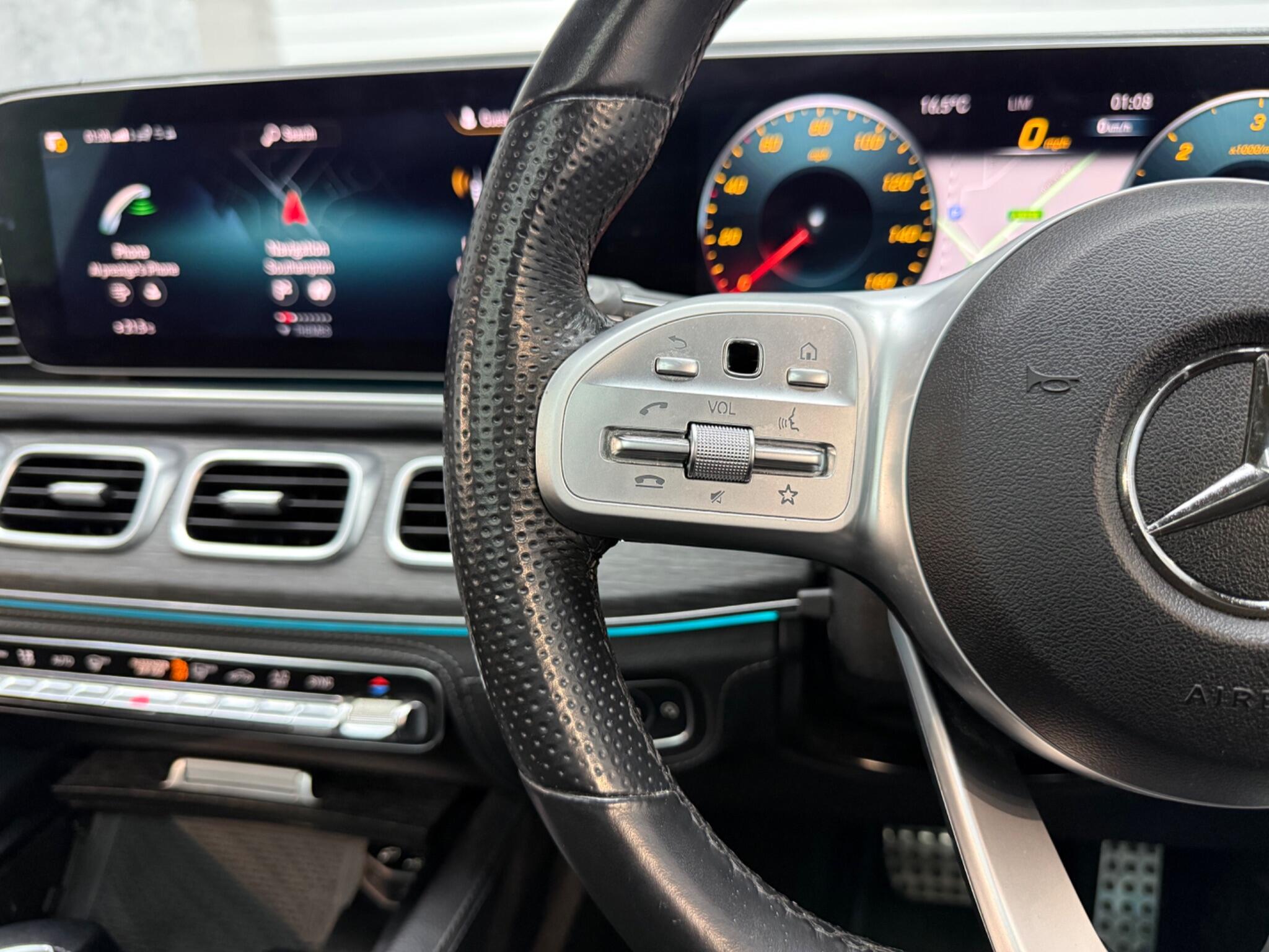 Mercedes-Benz Gle view 13