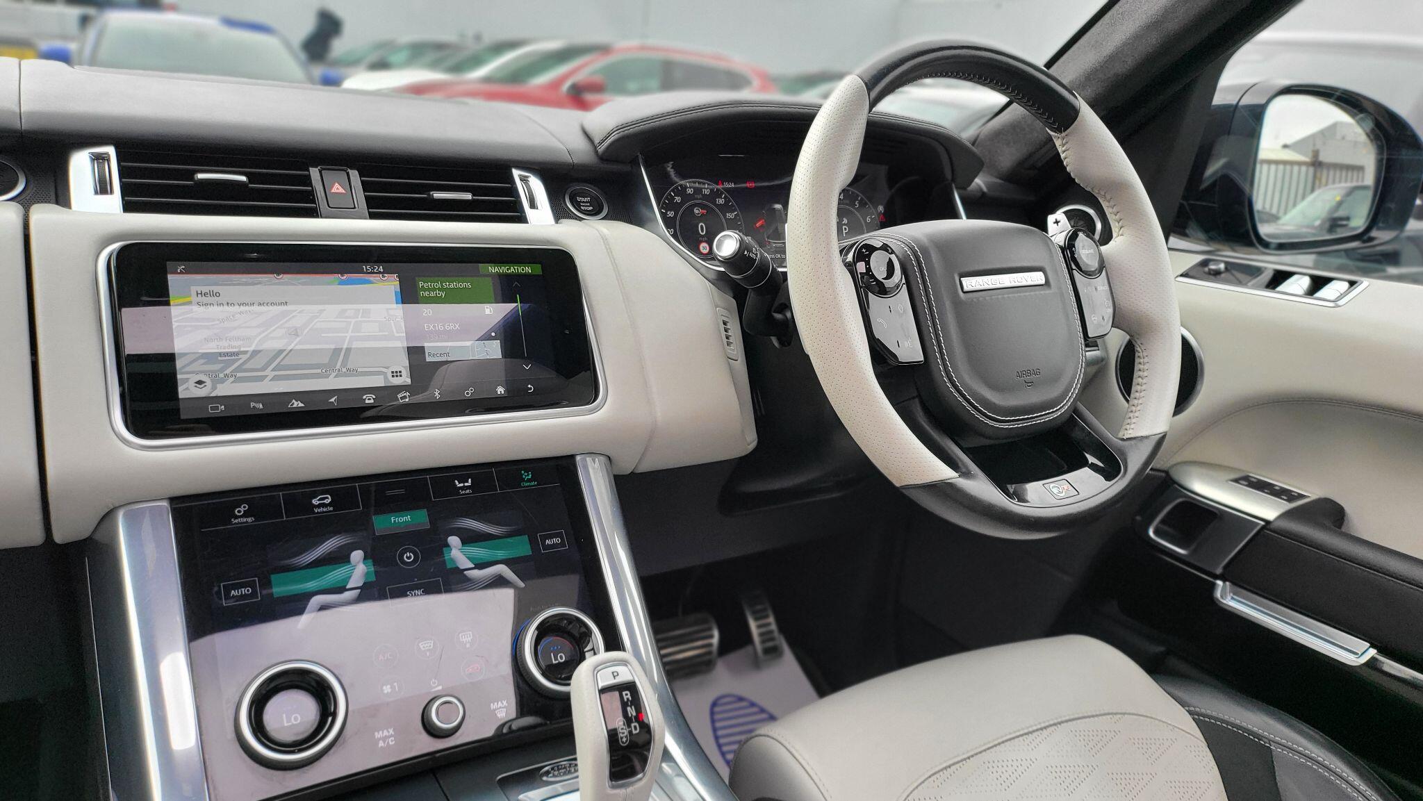 Land Rover Range Rover Sport view 13