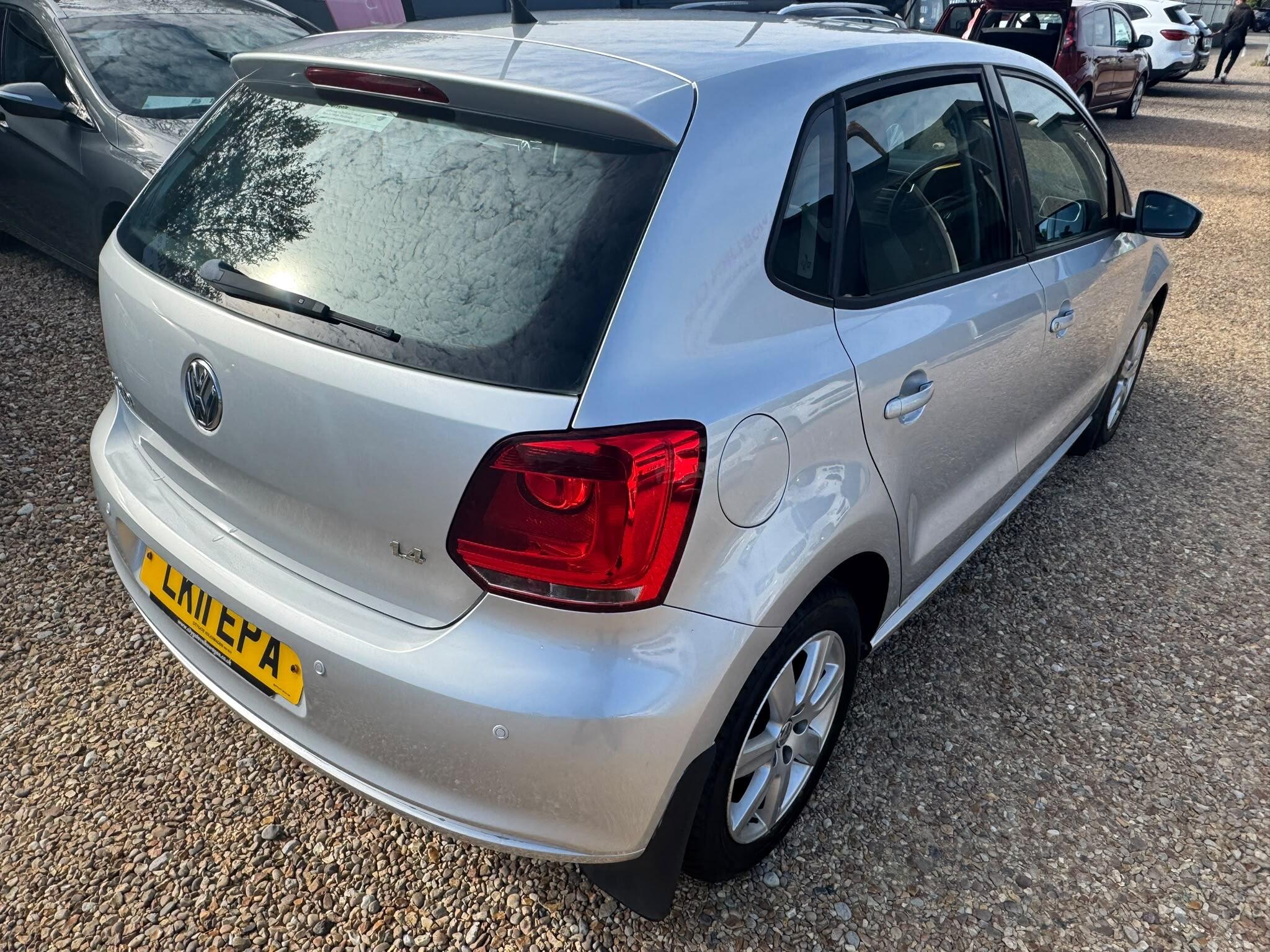 Volkswagen Polo view 12