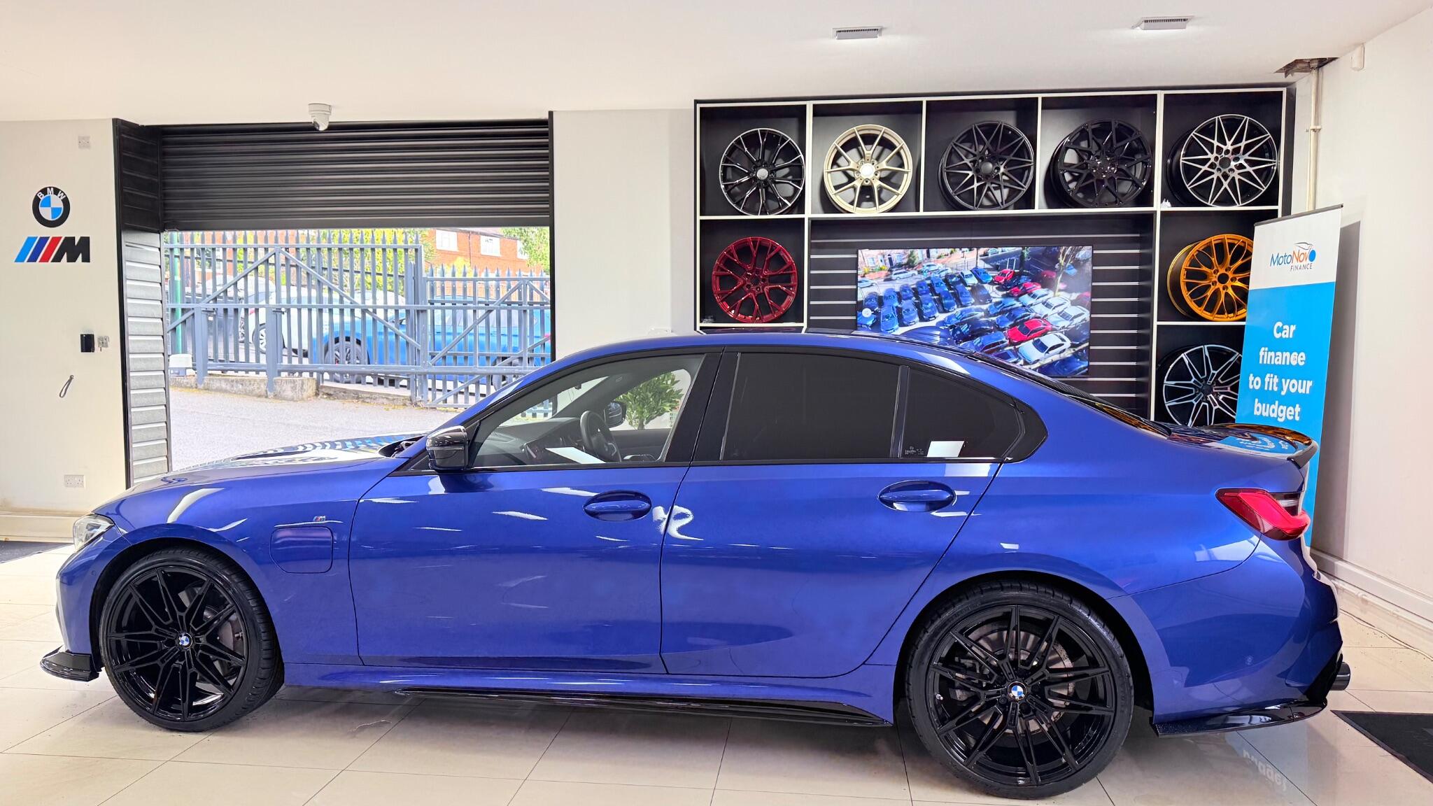 BMW 3 Series view 36