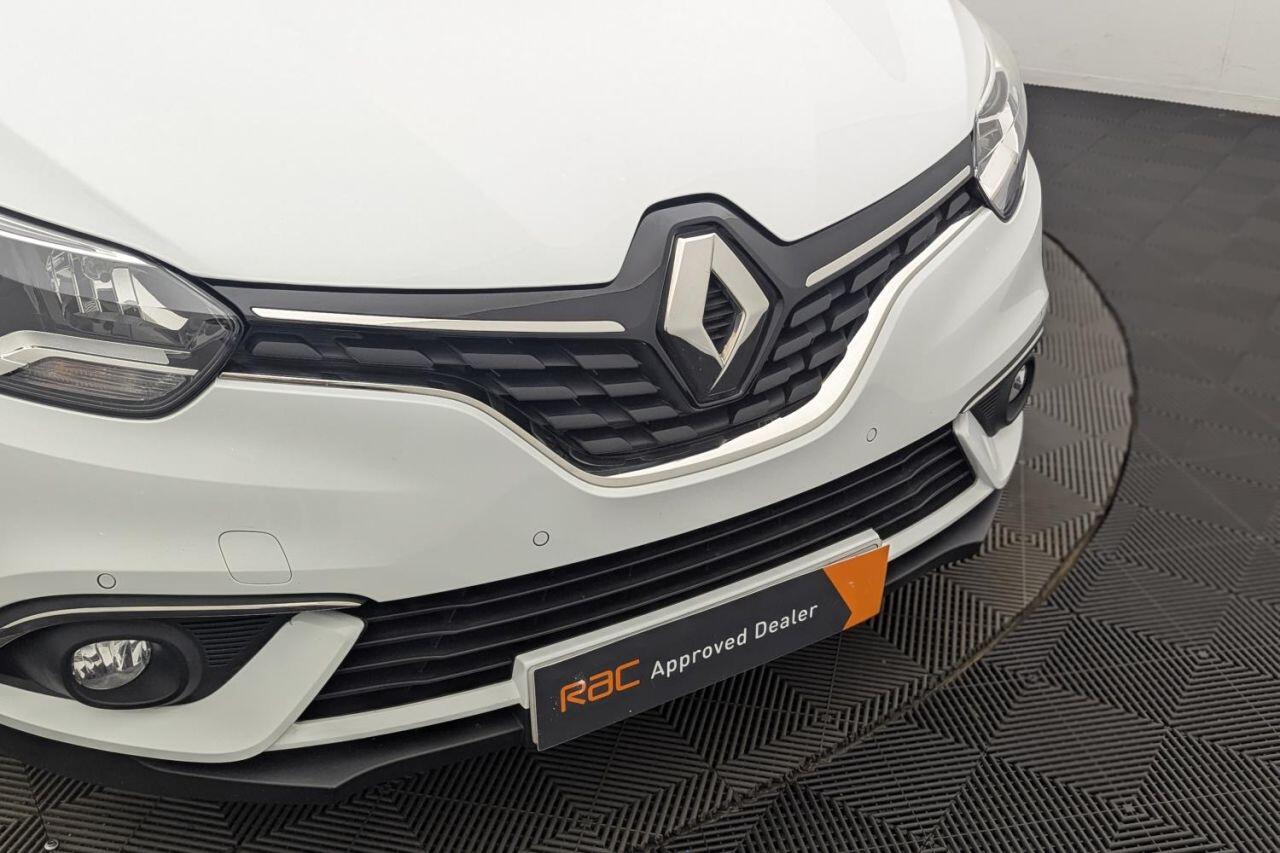 Renault Grand Scenic view 42