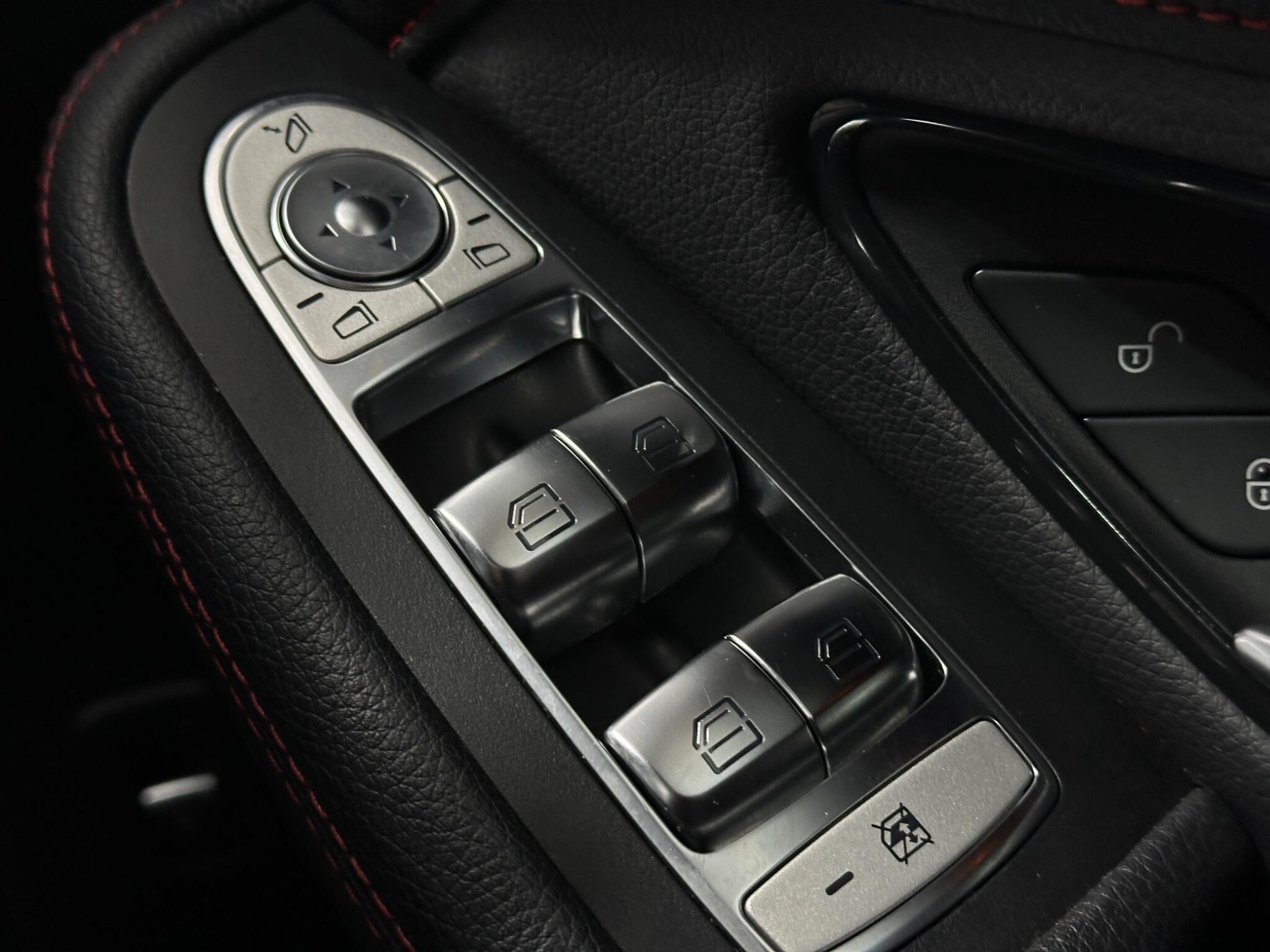 Mercedes-Benz GLC view 19