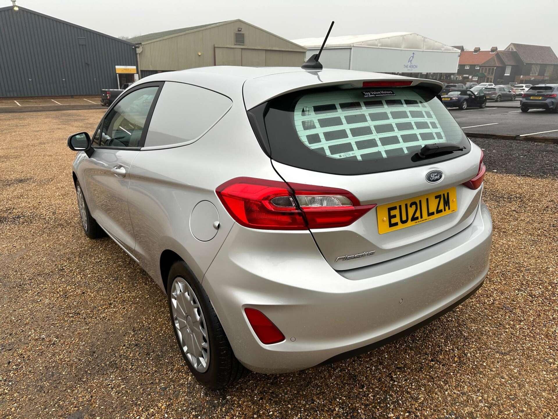 Ford Fiesta view 5