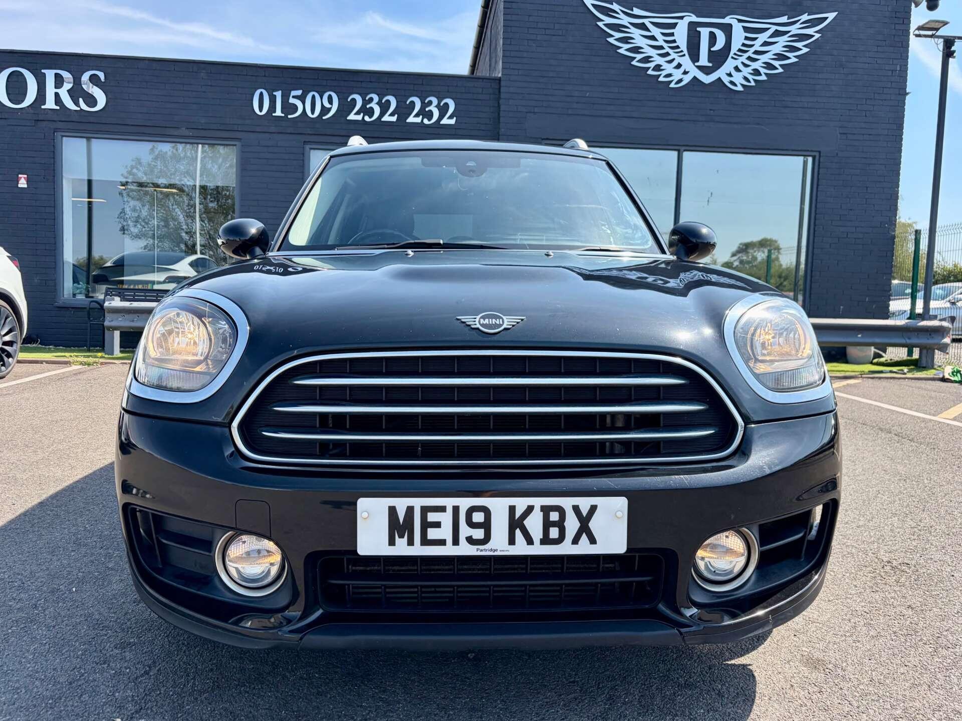 Mini Countryman view 3