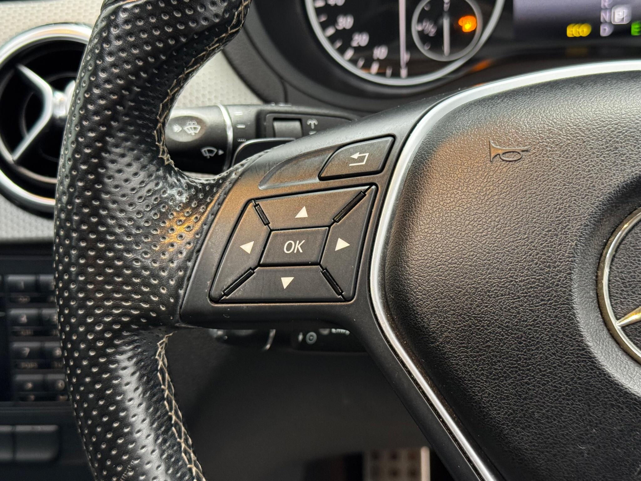 Mercedes-Benz B-Class view 35