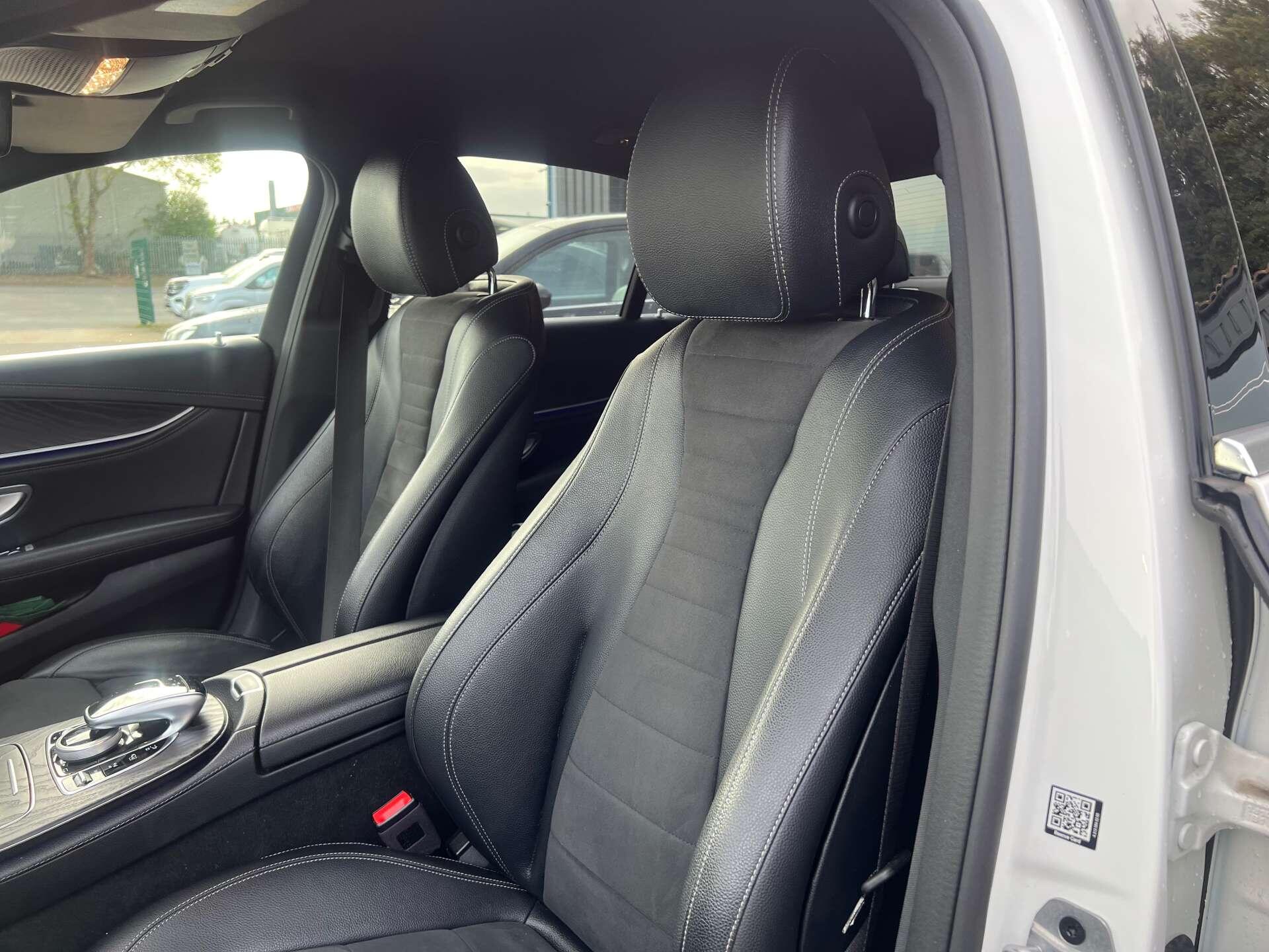 Mercedes-Benz E-Class view 40
