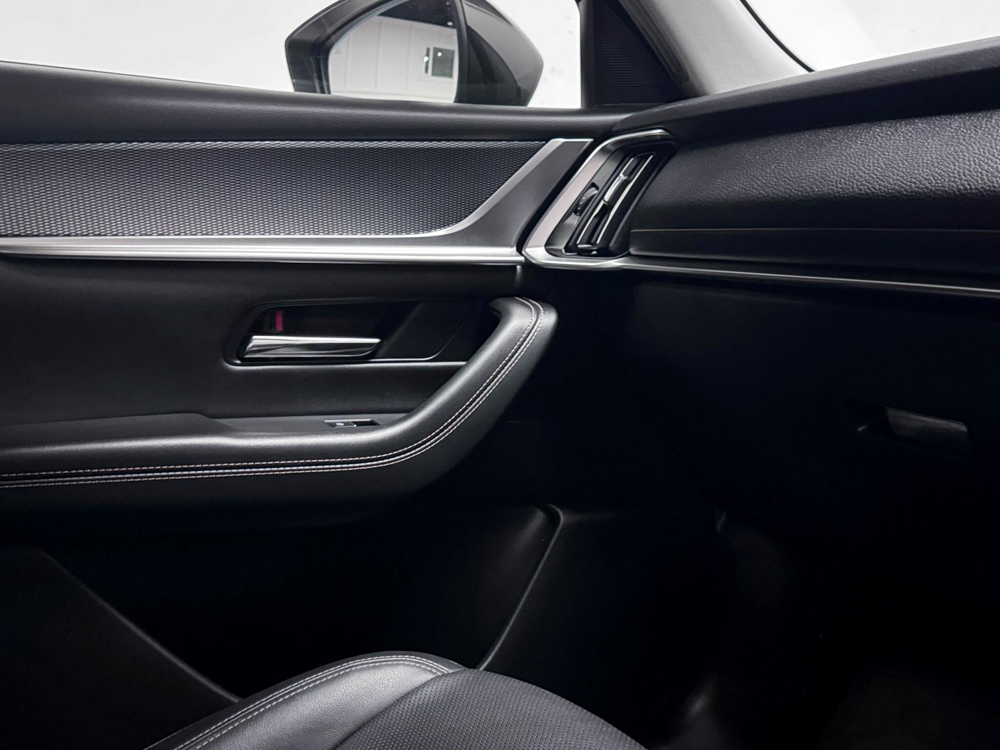 Mazda CX-60 view 33