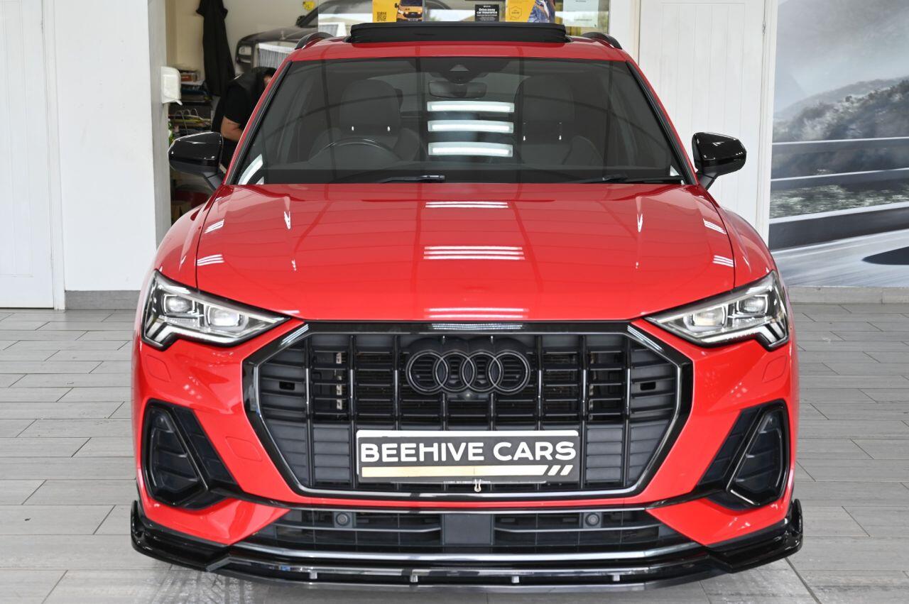 Audi Q3 view 6