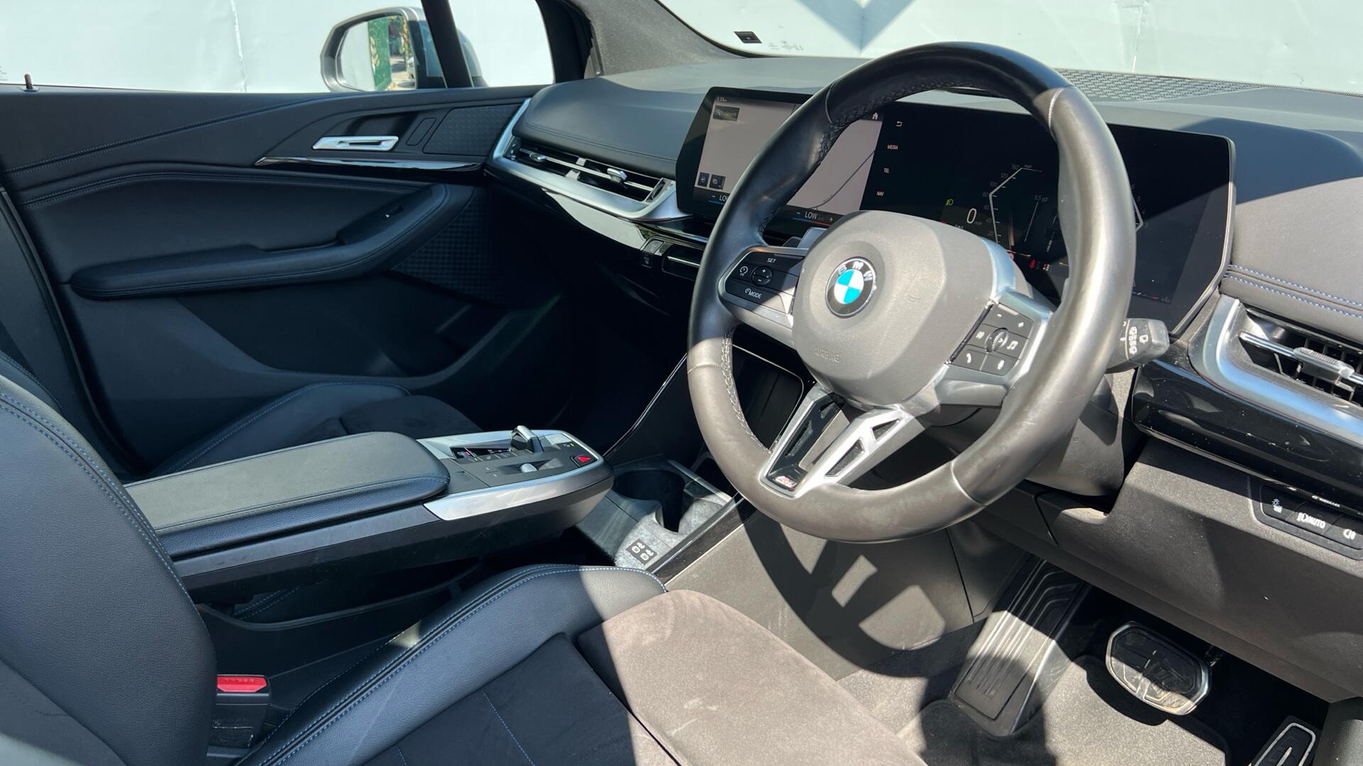 BMW 2 Series view 6