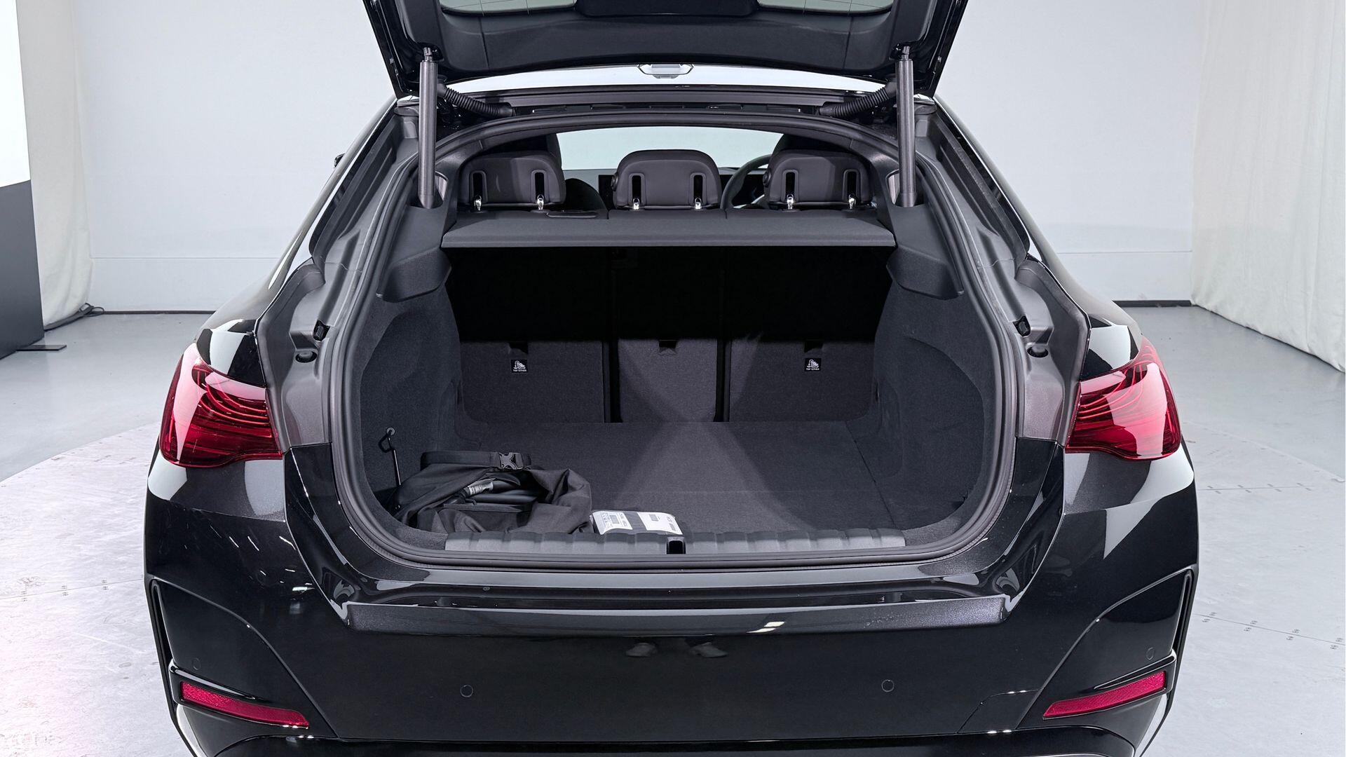 BMW I4 view 13