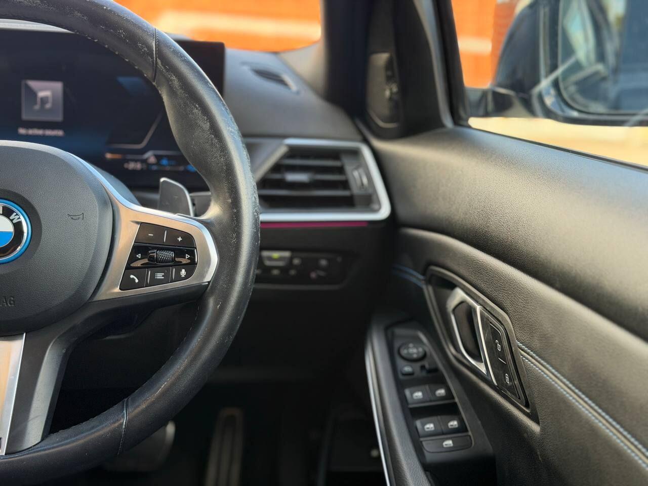 BMW 3 Series view 31