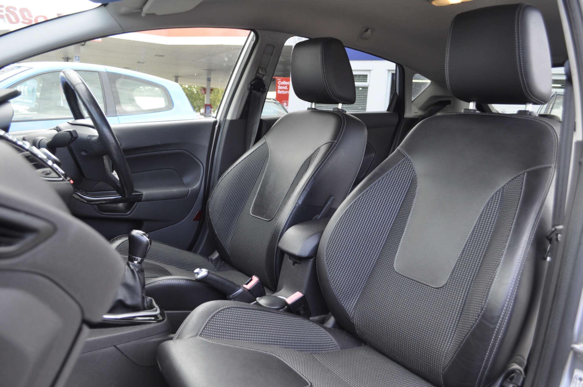 Ford Fiesta view 13