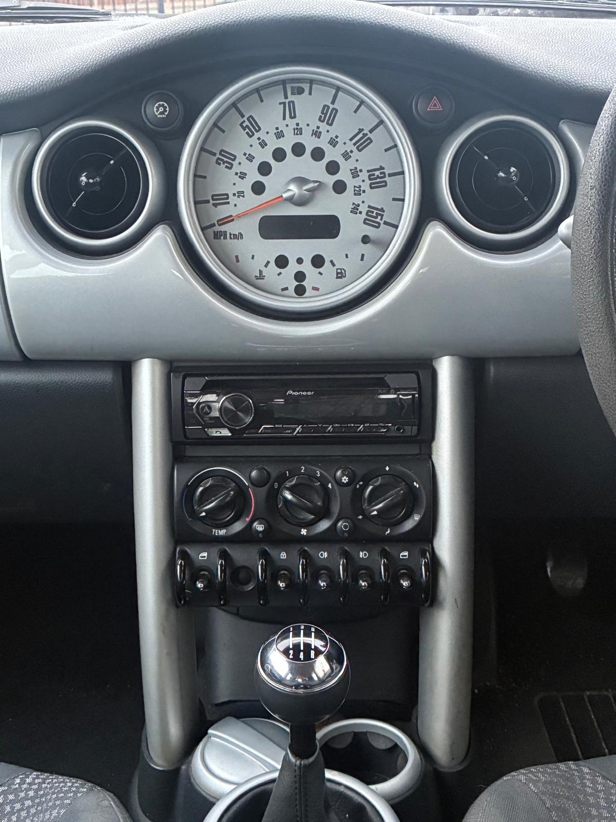 Mini Hatch view 18