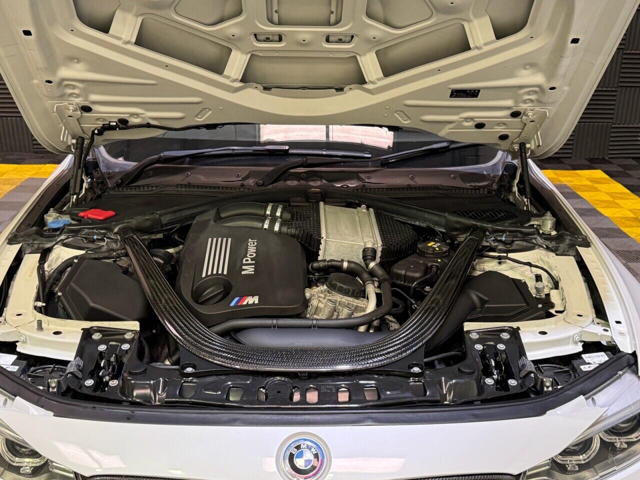 BMW M4 view 15