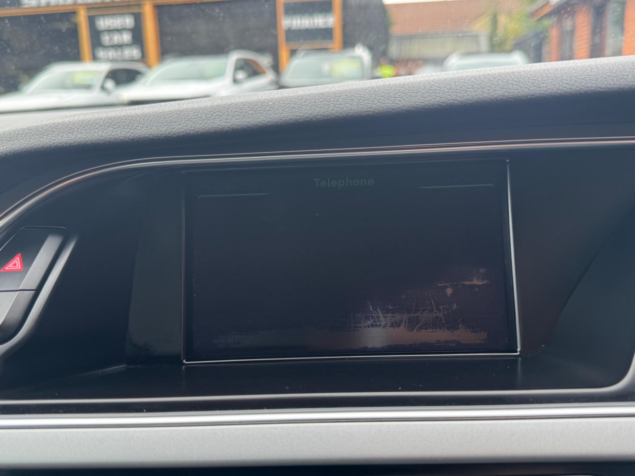 Audi A4 view 24