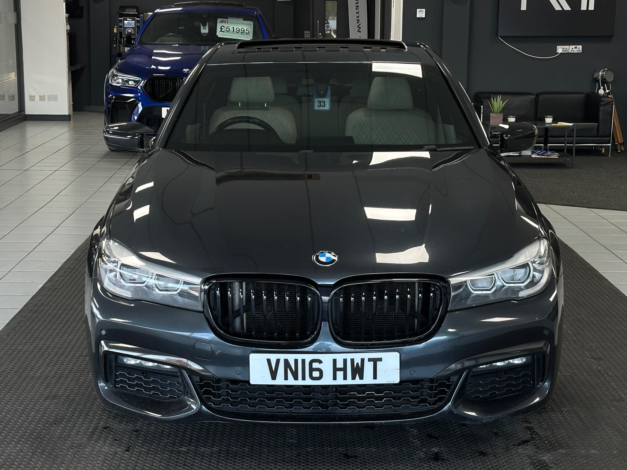 BMW 7 Series view 4