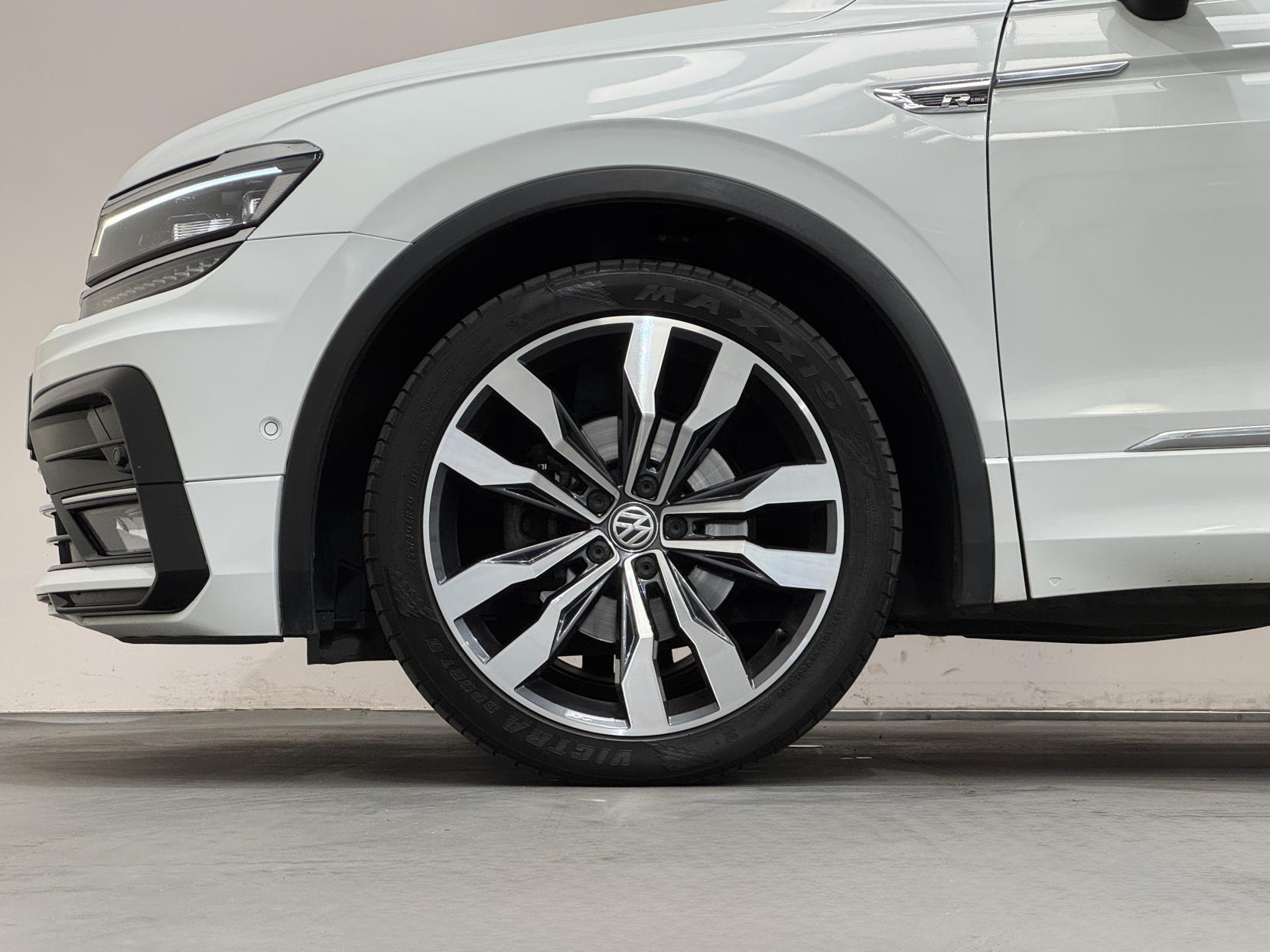 Volkswagen Tiguan view 19