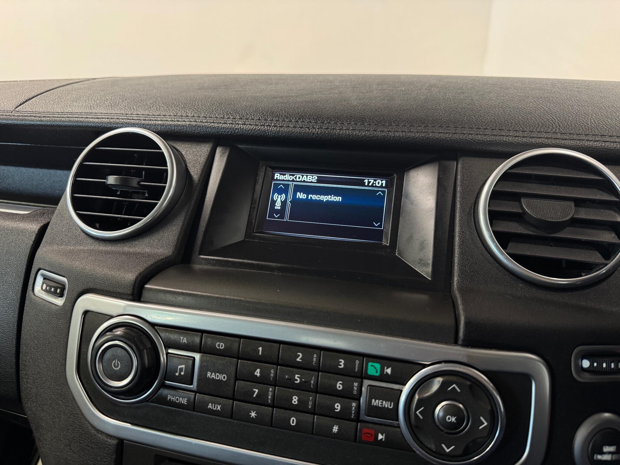 Land Rover Discovery view 20