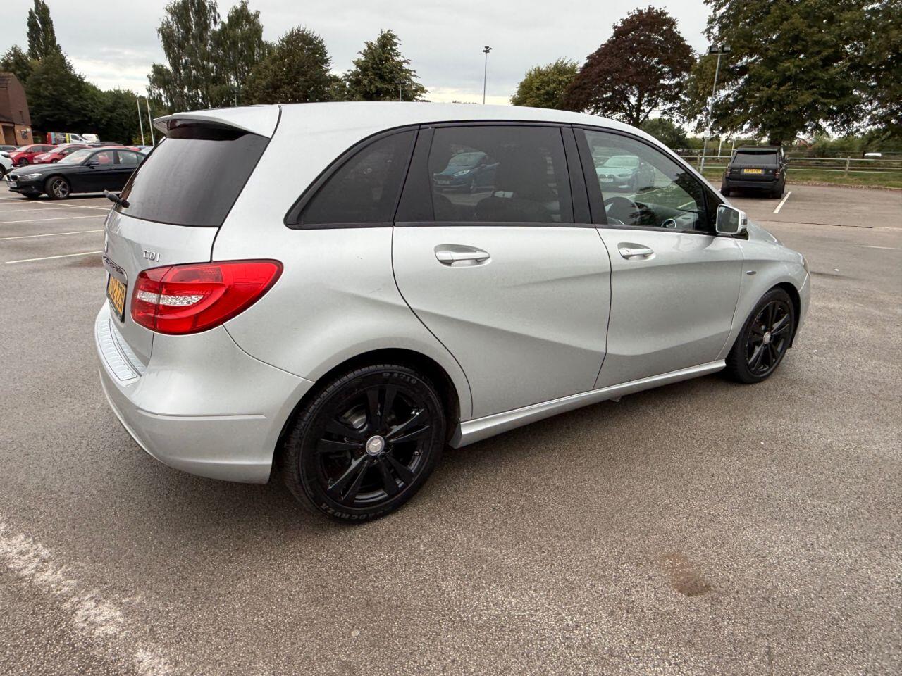 Mercedes-Benz B Class view 27